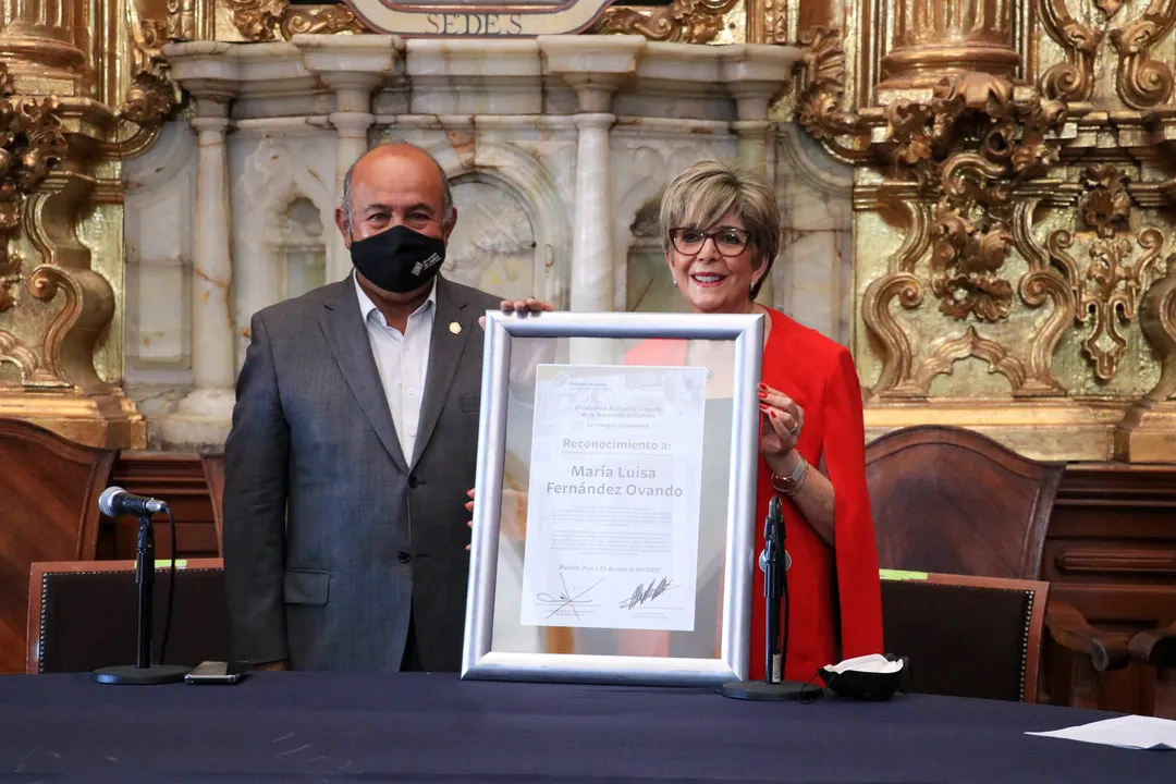 Recibe Secretaría de Cultura acervo fotográfico de Arturo Fernández Aguirre