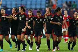 Tri femenil aplasta a Nueva Zelanda y se mantiene con vida