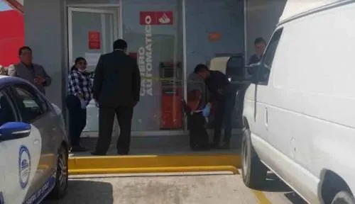 Encuentran muerto a un hombre en una sucursal bancaria