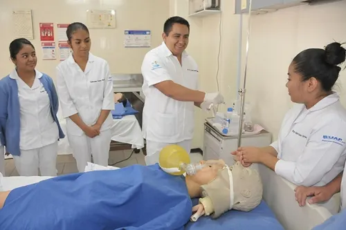 La BUAP oferta licenciaturas con calidad y pertinencia social en sus cinco complejos regionales