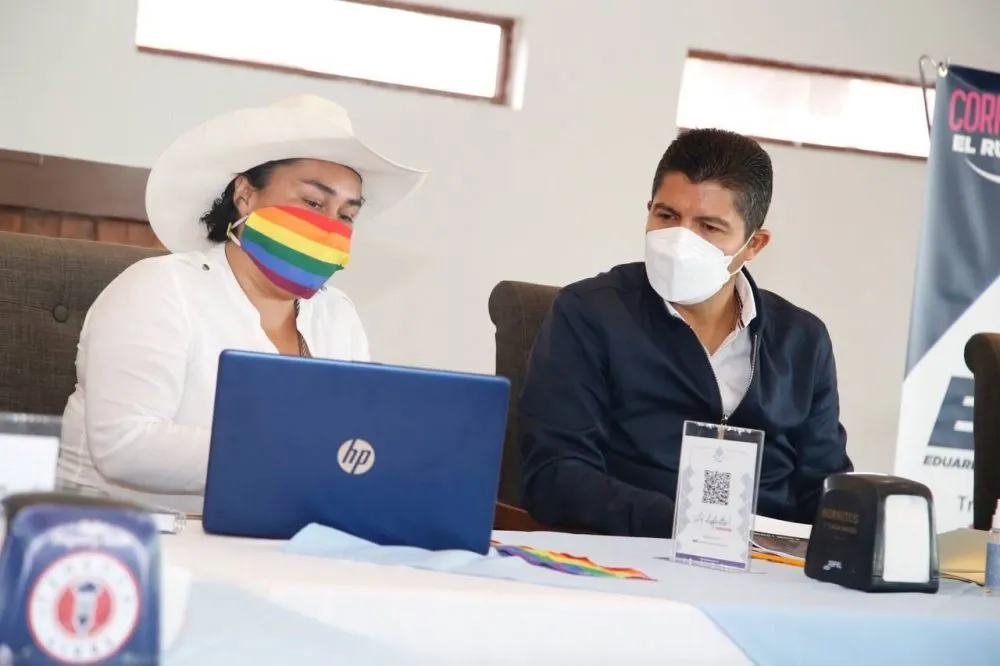 Se reúne ERP con miembros de la comunidad diverso sexual