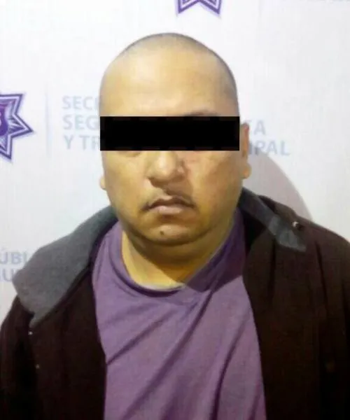 Elementos de la policía municipal detienen a un presunto violador en San Pablo Xochimehuacán
