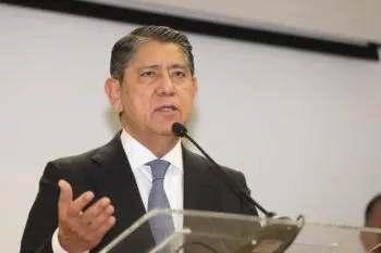 Fiscal Gilberto Higuera comparecerá en el Pleno del Congreso; secretarios, en comisiones