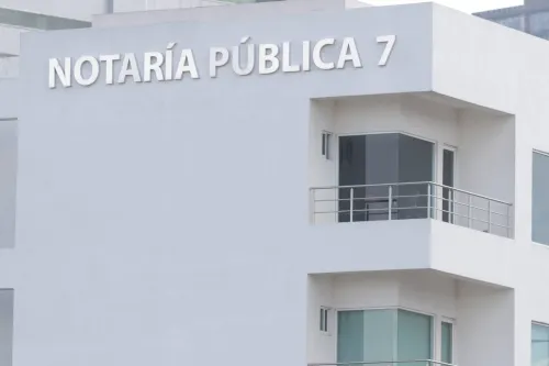 Revocan patentes de notarías de Patricia Leal Islas y Manuel Pozos