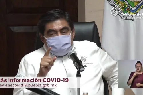 Puebla no recibirá a pacientes de CDMX y Estado de México, advierte Barbosa