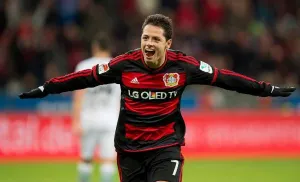 Hat-trick de Chicharito da victoria al Leverkusen sobre el Mainz