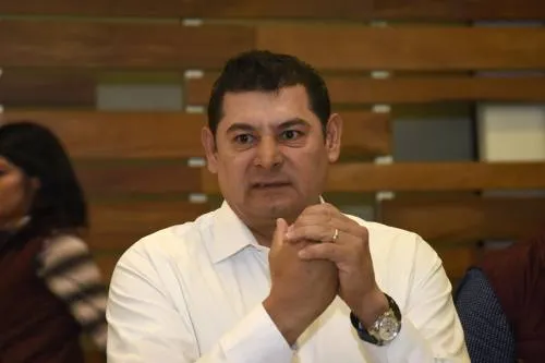 Meza Viveros tacha a Armenta Mier de ser un títere del PAN