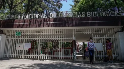 IPN prestará computadoras a estudiantes y maestros para clases en línea