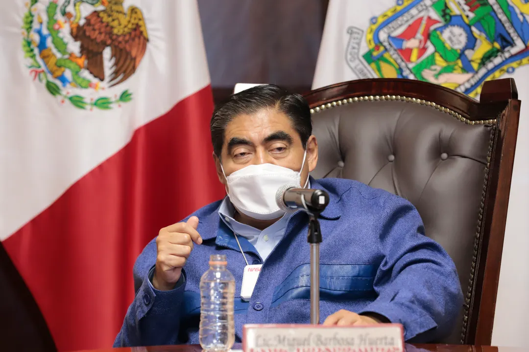 Quiere Barbosa acabar con las mafias del centro histórico de Puebla