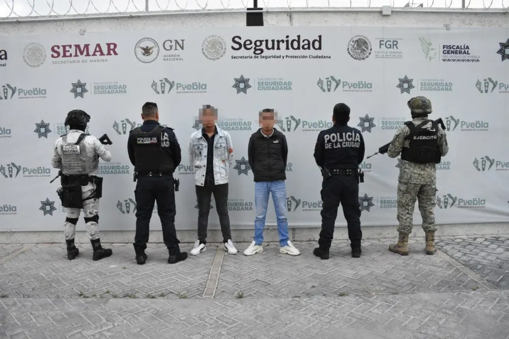 Detienen a dos jóvenes por robo con violencia a usuario de la RUTA en ...