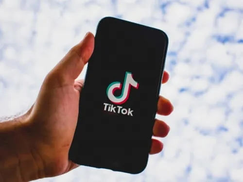 Miles de usuarios de TikTok entran en pánico y comienzan a borrar sus cuentas