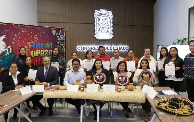 congreso-pue-feria-durazno-zautla