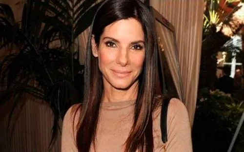 Sandra Bullock dona un millón de dólares a afectados por Harvey