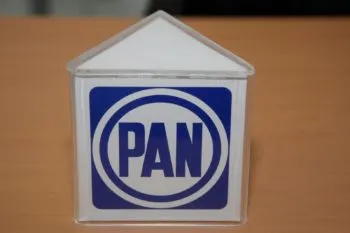 Una mujer (del PAN) contra García Parra (o Chedraui)