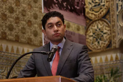 Reconoce Salomón error del Congreso en reforma electoral