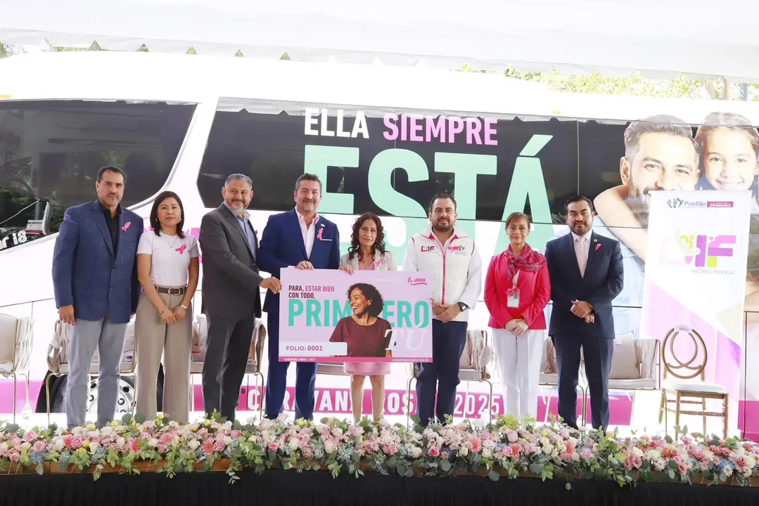 Caravana Rosa de ADO