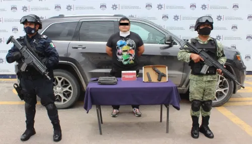 Detienen a hombre por portación ilegal de arma de fuego