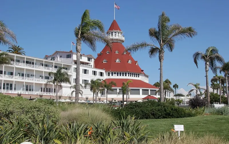 coronado-island-hotel