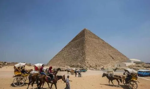 Encuentran cámara oculta en la gran pirámide de Keops