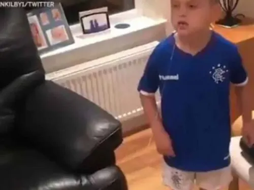 VIDEO: Mira la ingeniosa manera en la que niño se tira diente flojo