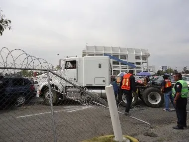 Conductor sufre coma diabético y choca contra malla del Cuauhtémoc