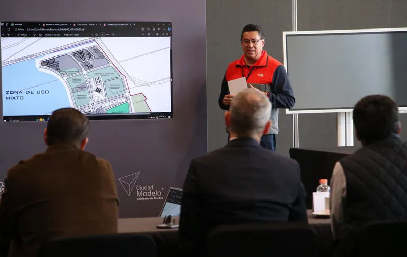 CIUDAD MODELO