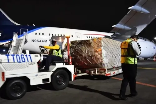 Vuelo de China número 24 llegará a México con insumos para combatir al Covid-19