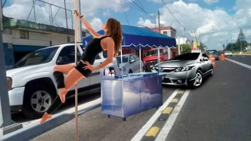 Automovilistas, comerciantes y table dance, se apoderan de ciclopista del Bulevar Forjadores