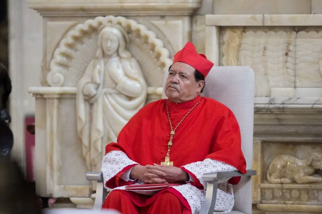 Cardenal Norberto Rivera es intubado por COVID-19; recibe extremaunción