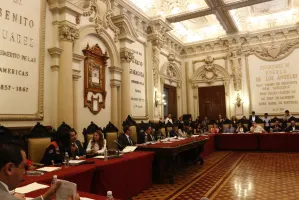 Cabildo de Puebla avala reubicación de paraderos sobre líneas RUTA