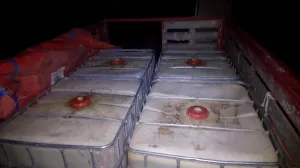 Aseguran a camionetas con 10 mil litros de combustible robado