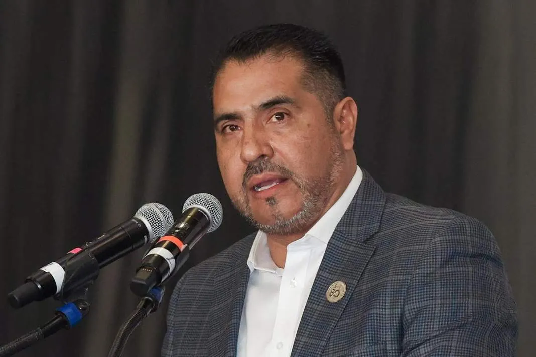 Purga contra trabajadores de la SEP, con el aval del líder del SNTE 23