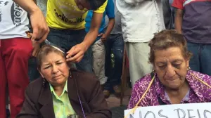 CNTE de Chiapas humilla a maestros que no se suman a paro