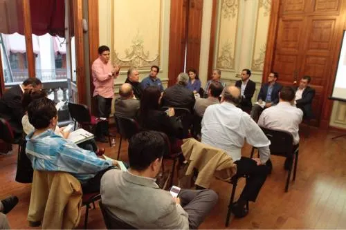 Empresarios y autoridades exploran alternativas para reactivar la economía de la Ciudad