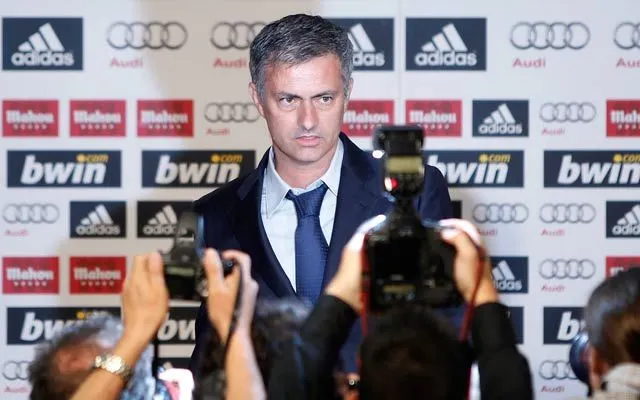 Chelsea anuncia al fin llegada de Mourinho