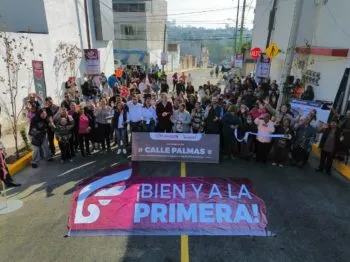 Ayuntamiento de Puebla entrega trabajos de pavimentación en Santa Cruz Buenavista