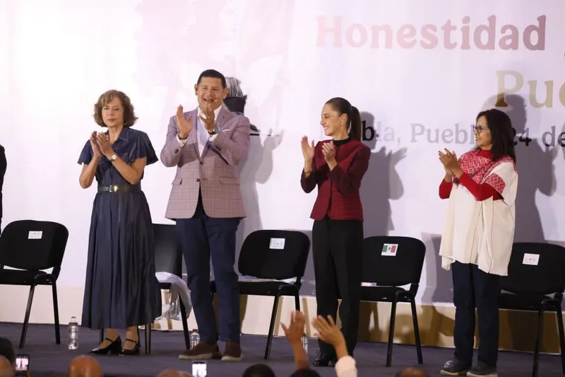 sheinbaum-asamblea-informativa-centro-expositor-pue