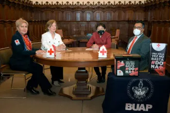 Comunidad universitaria de la BUAP se suma a la colecta de la Cruz Roja Mexicana