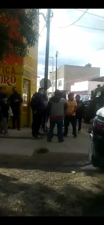 Enfrentamiento entre ambulantes afuera del mercado Morelos