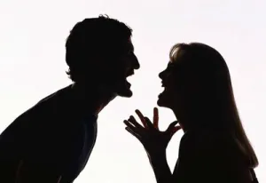 Seguridad Pública aseguró  a un hombre por agredir a su pareja