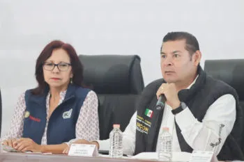 No se escatimarán recursos para salvar vidas y atender a damnificados de la Sierra Norte: Armenta