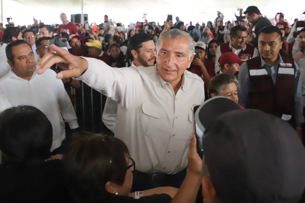 Confía Adán Augusto López que haya piso parejo en Puebla