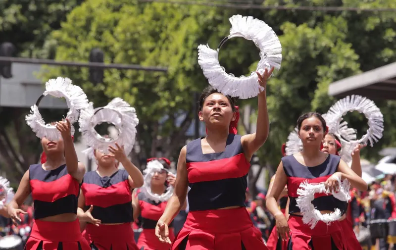 desfile-del-5-de-mayo-contingentes