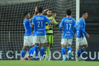 Cruz Azul y Monterrey golean a sus rivales y avanzan a los octavos de final de la Concachampions