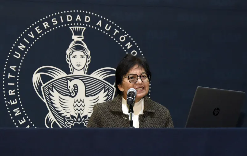 Lilia Cedillo alerta sobre bacterias emergentes que afectan a los animales domésticos