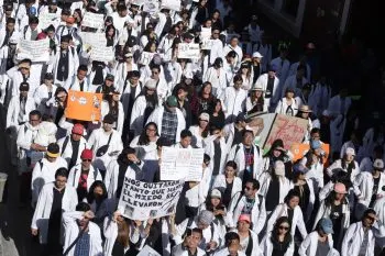BUAP y UPAEP recuerdan con exposición virtual la “Mega Marcha Universitaria”