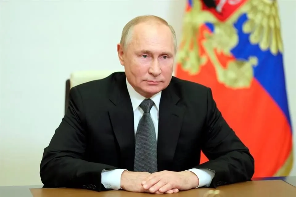 Recibe Putin dosis de refuerzo contra Covid-19