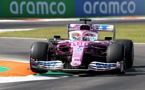 Se incendia auto de Checo Pérez cuando iba a quedar tercero en el GP de Bahréin