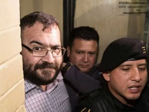 Prevén que el lunes llegue Javier Duarte a México