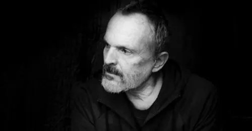 Ex pareja de Miguel Bosé emprende acciones legales contra el cantante